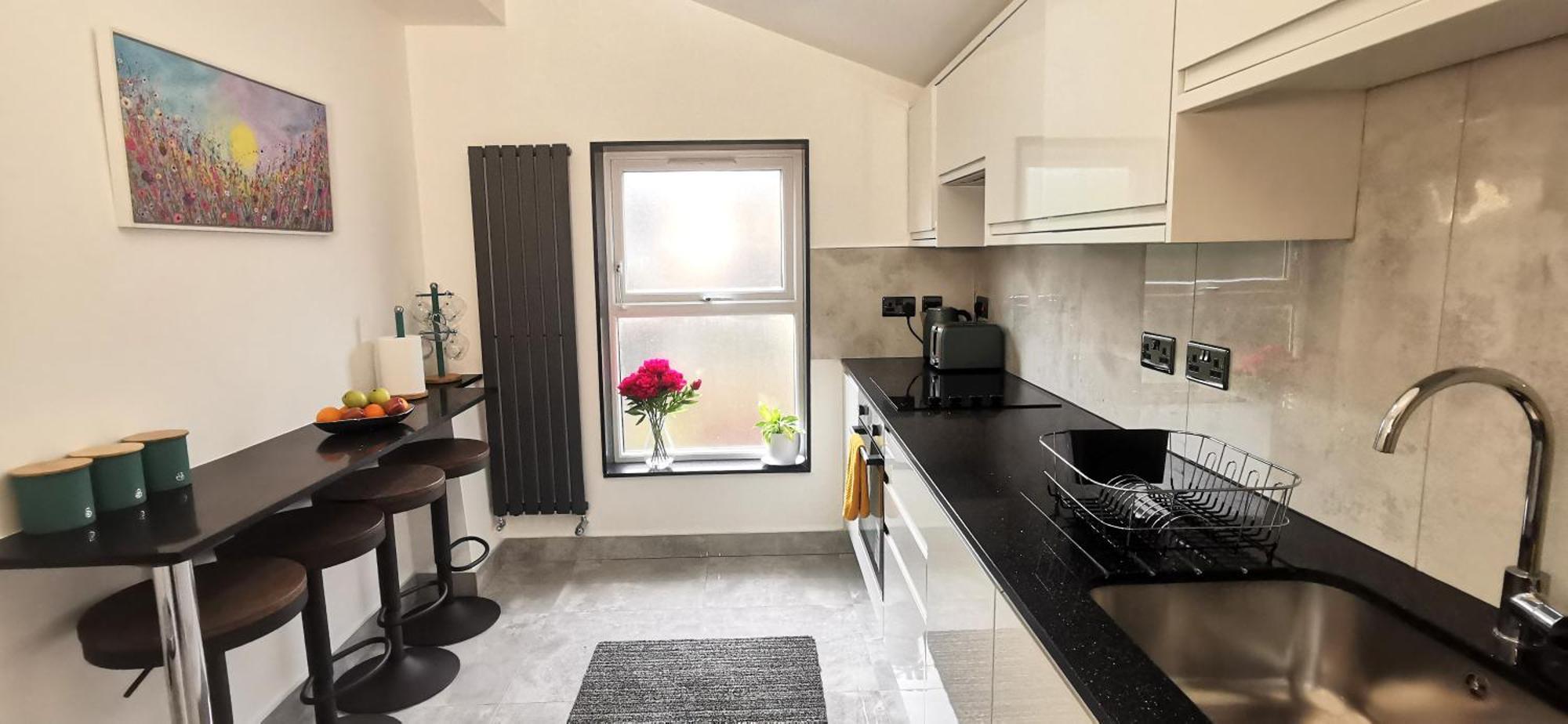 Beautiful London Home Sleeps 6, 2 Minutes To Metro Екстер'єр фото